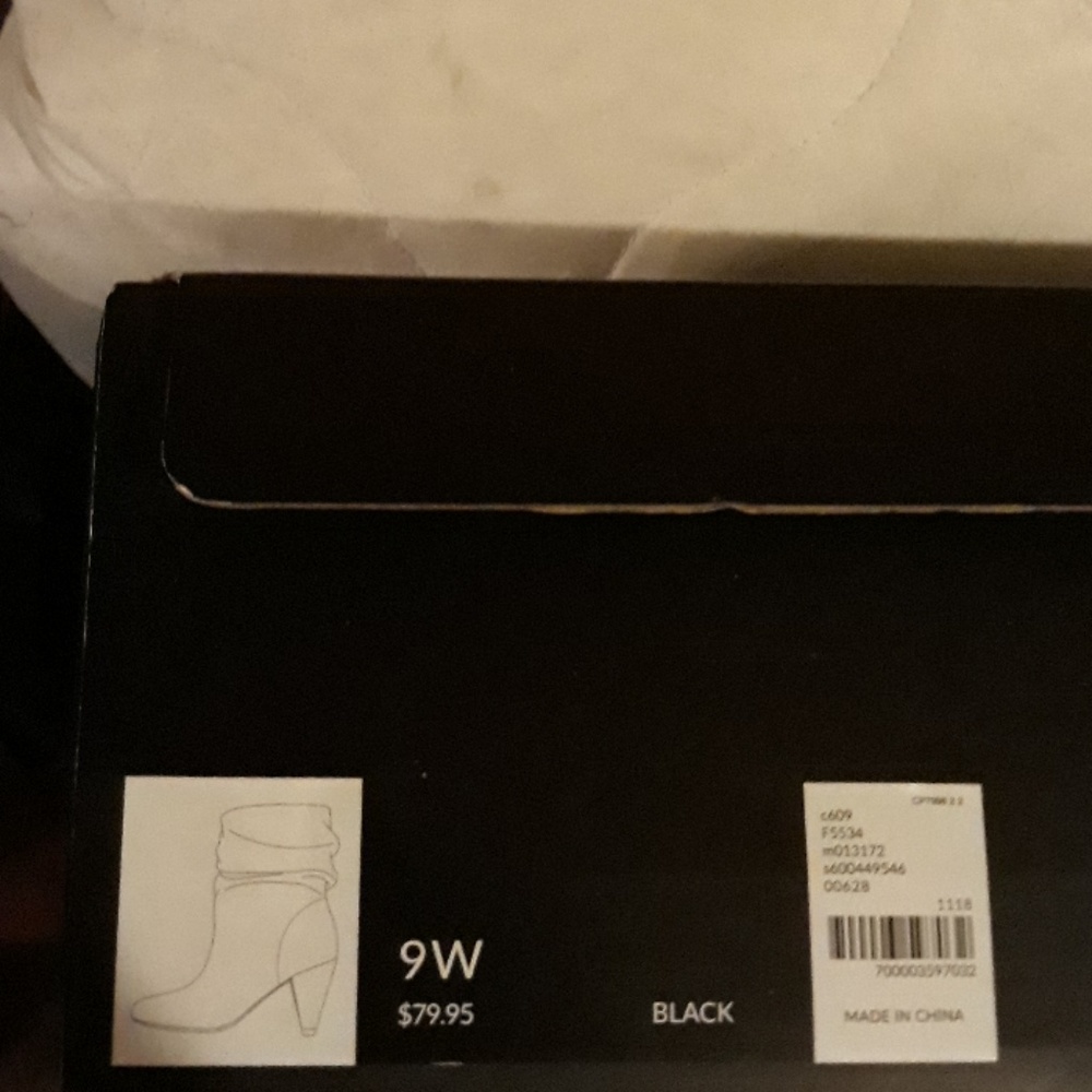 Boots - Picture 4 of 4